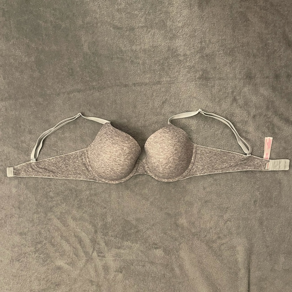 VS Bra ; Never Worn